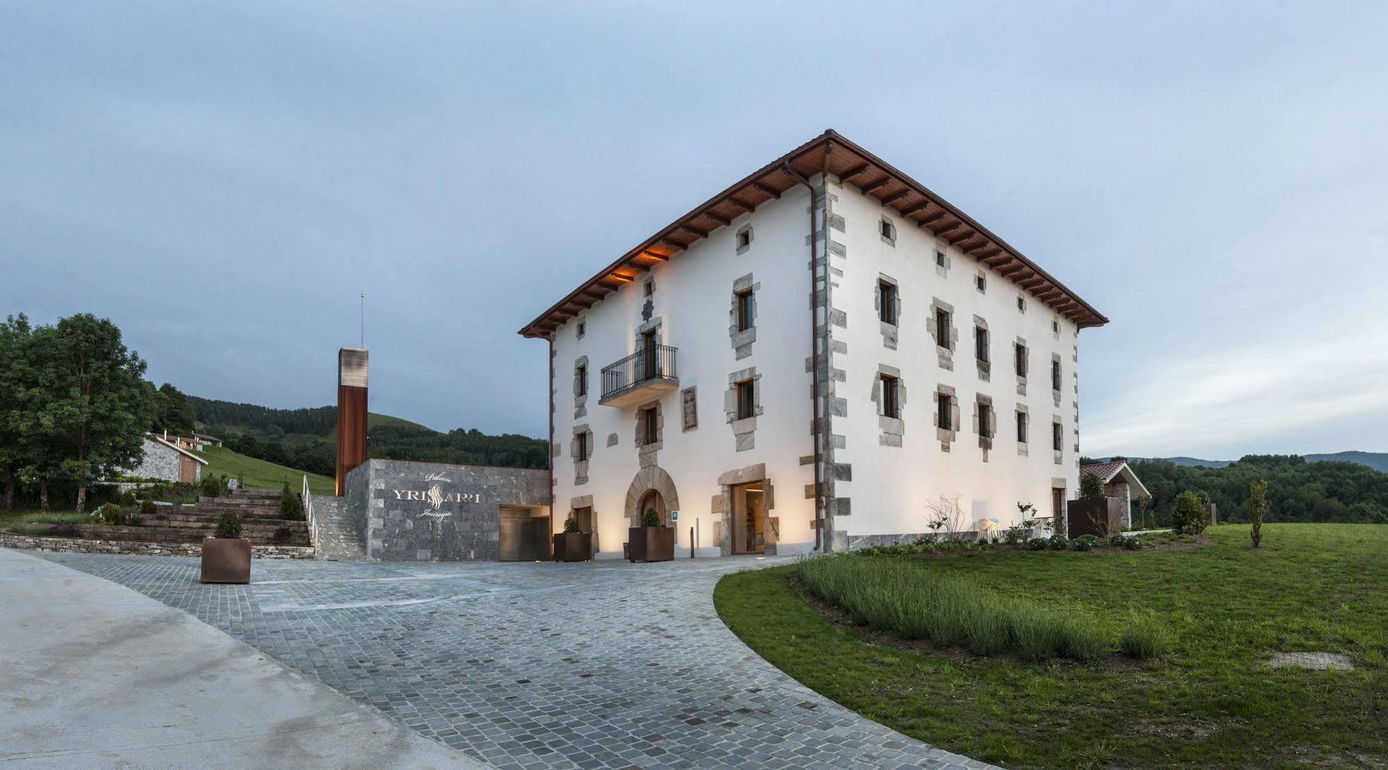 Palacio De Yrisarri By Irrisarri Land Igantzi Exterior photo